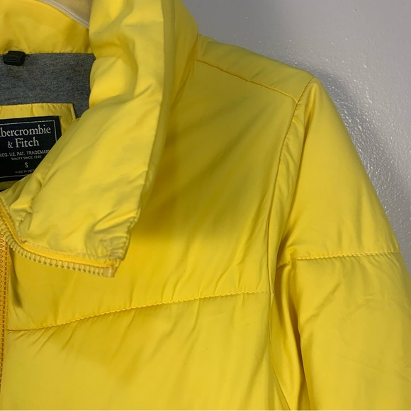 Abercrombie & Fitch Soft Yellow Puffer Jacket Zipper - Picture 4 of 13